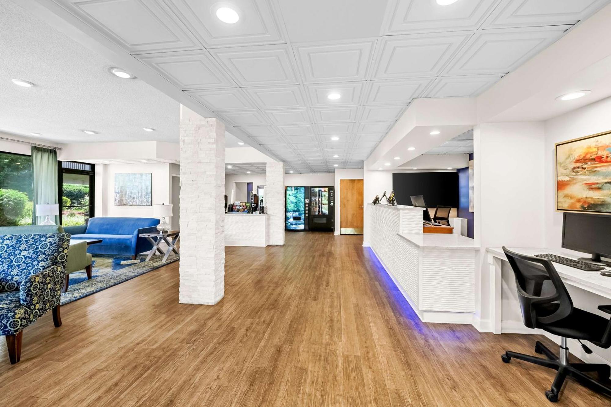 Surestay Plus Hotel By Best Western Southern Pines Pinehurst Eksteriør billede