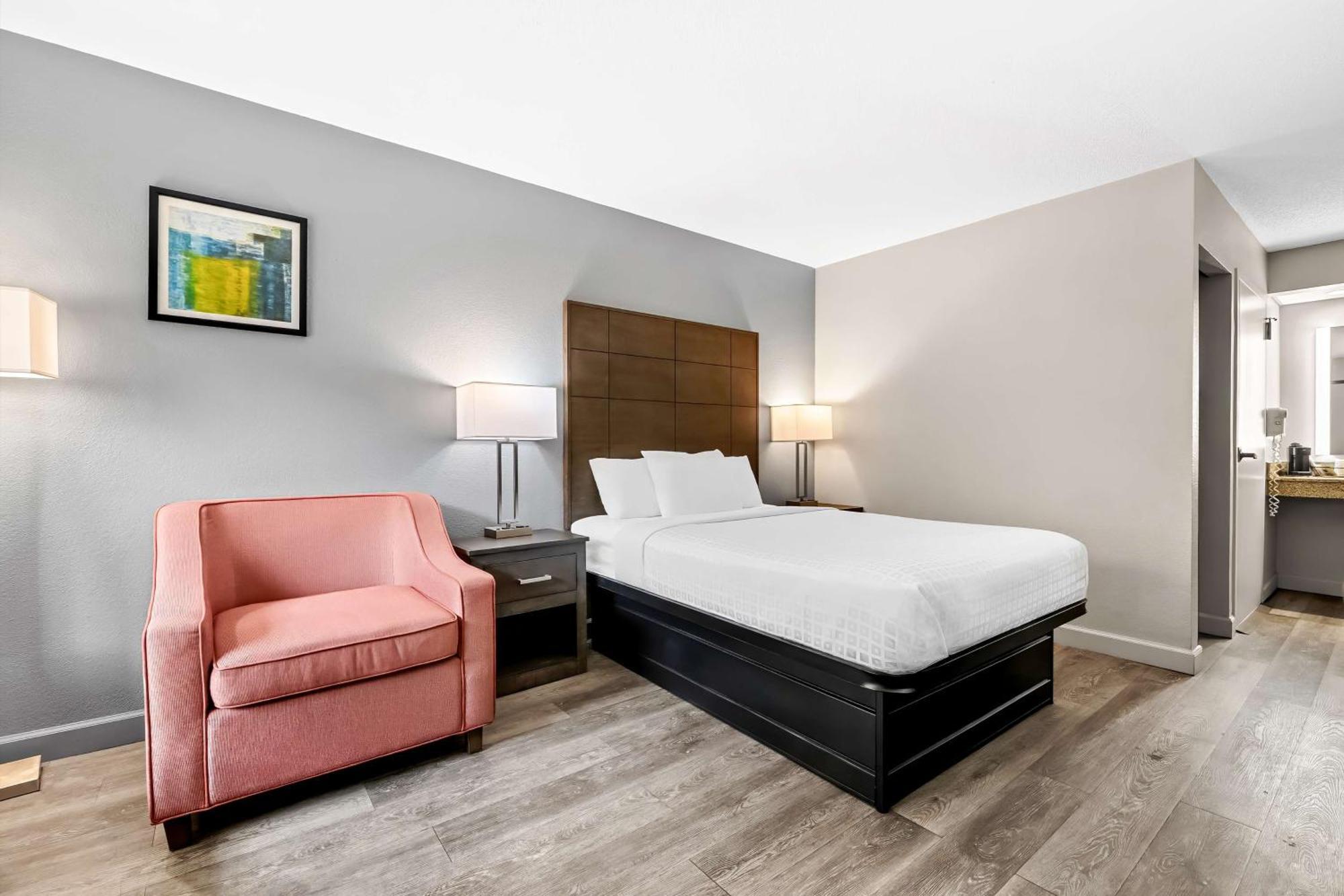 Surestay Plus Hotel By Best Western Southern Pines Pinehurst Eksteriør billede