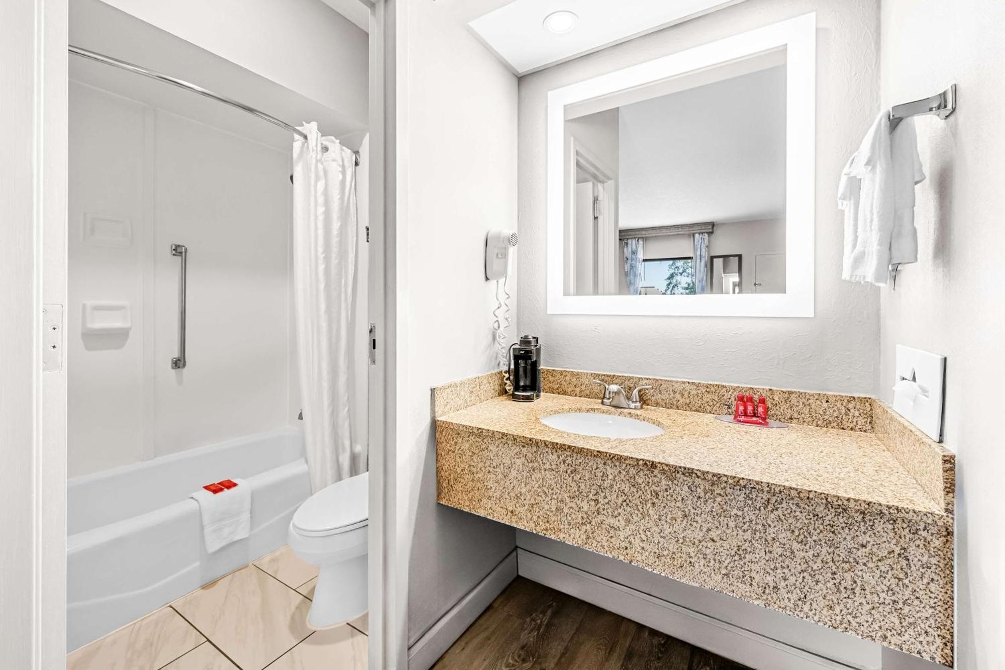 Surestay Plus Hotel By Best Western Southern Pines Pinehurst Eksteriør billede