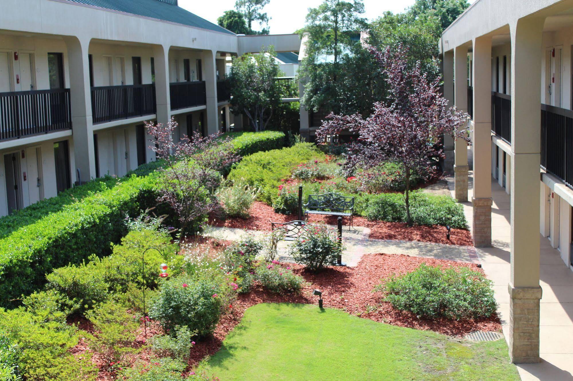 Surestay Plus Hotel By Best Western Southern Pines Pinehurst Eksteriør billede