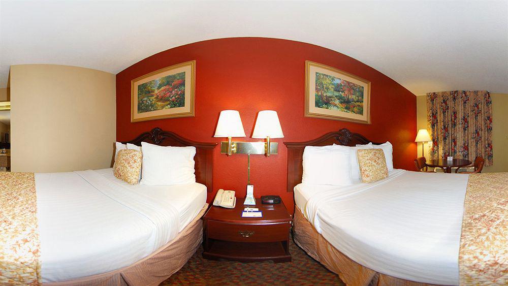 Surestay Plus Hotel By Best Western Southern Pines Pinehurst Eksteriør billede